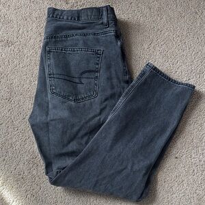 American Eagle Outfitters Mom Jeans